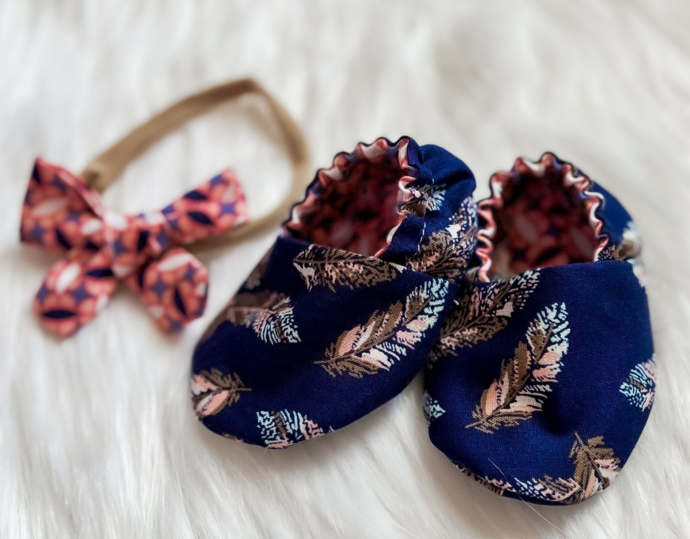 Navy Blue Feather Crib Shoes & Bow Set Amber Amymone