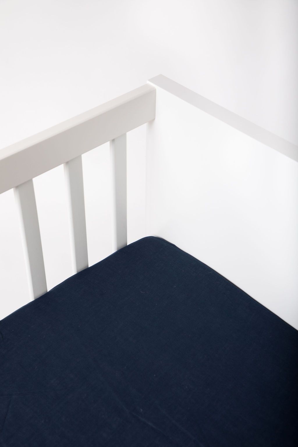 SOUTHSIDE FITTED CRIB SHEET Ivory Meleager